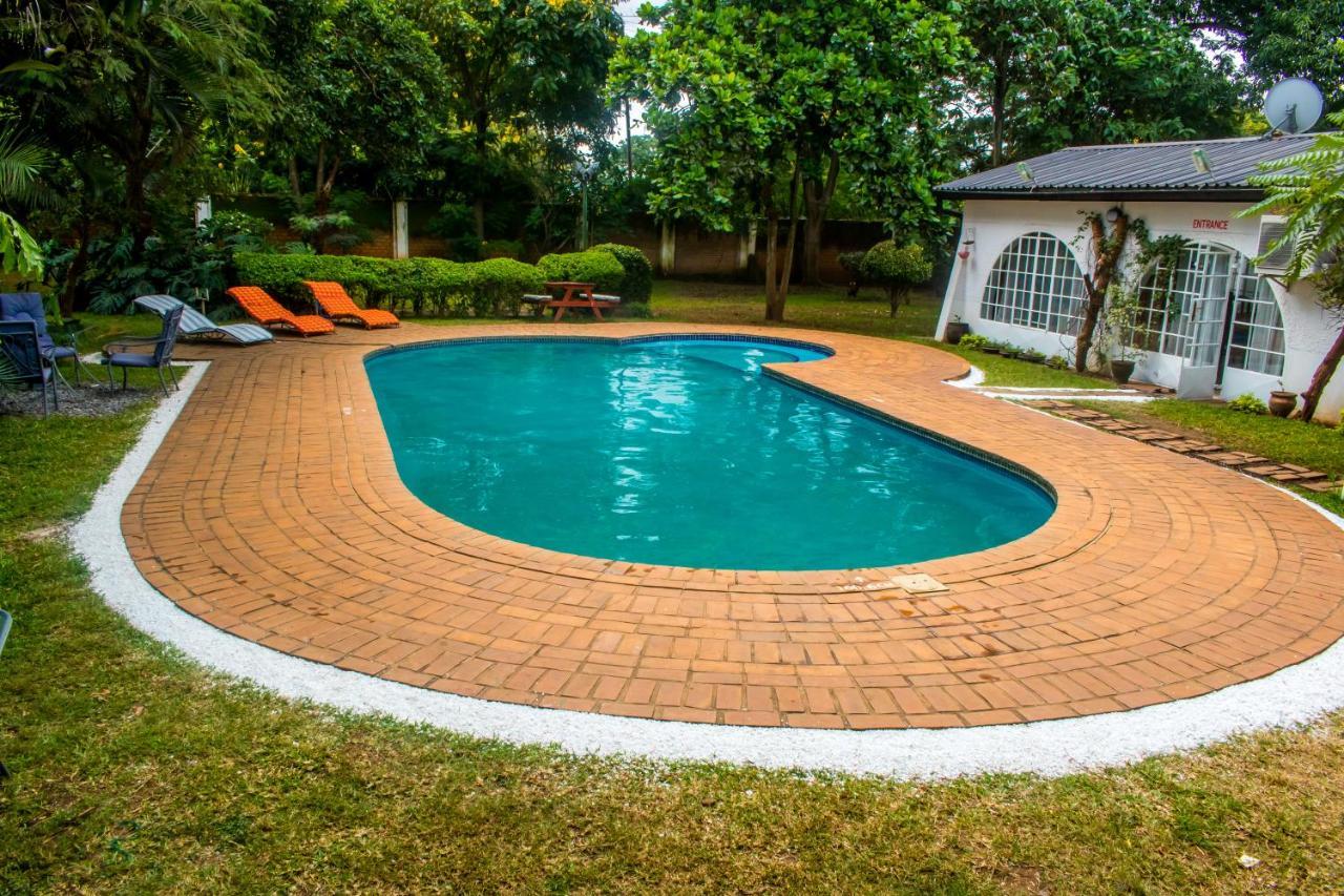 The Ad Lib Executive Lodge Lilongwe Bagian luar foto