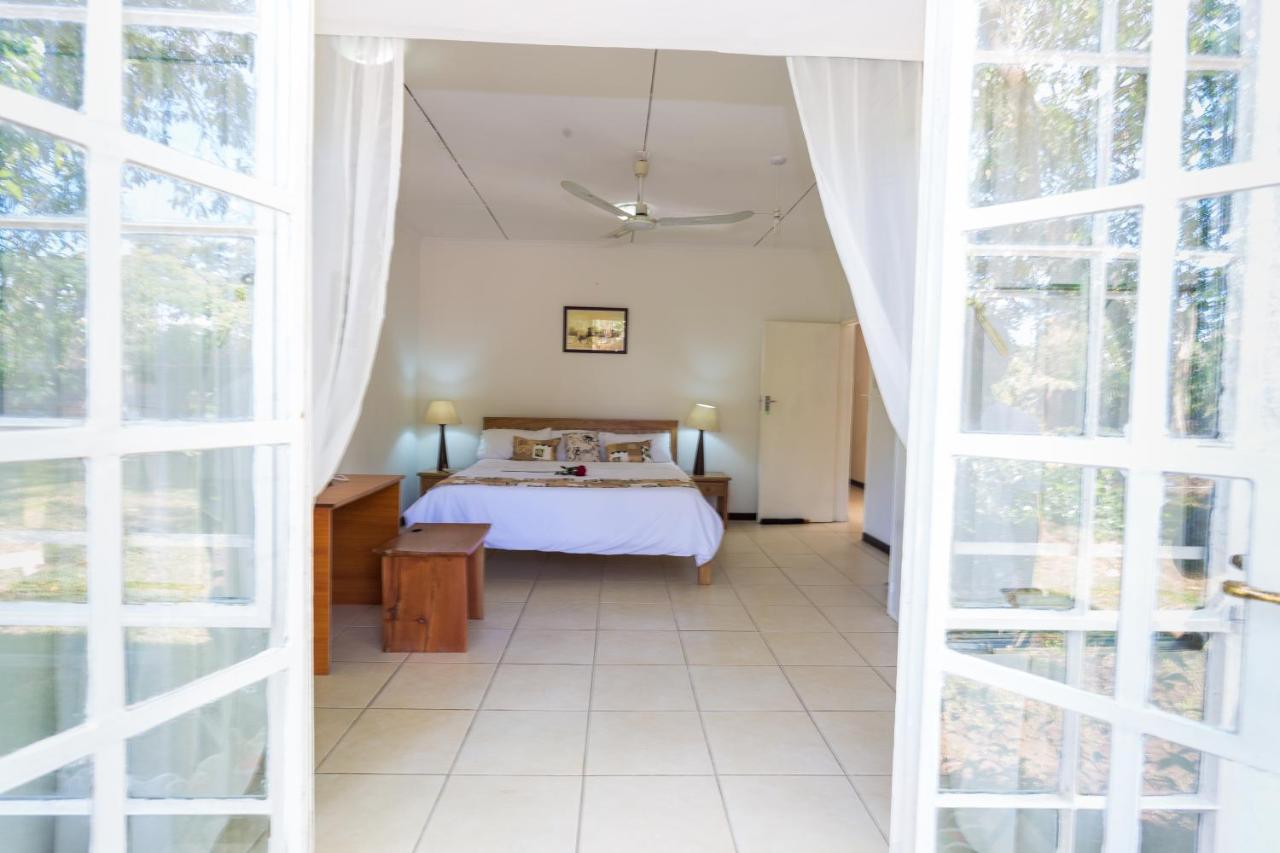 The Ad Lib Executive Lodge Lilongwe Bagian luar foto