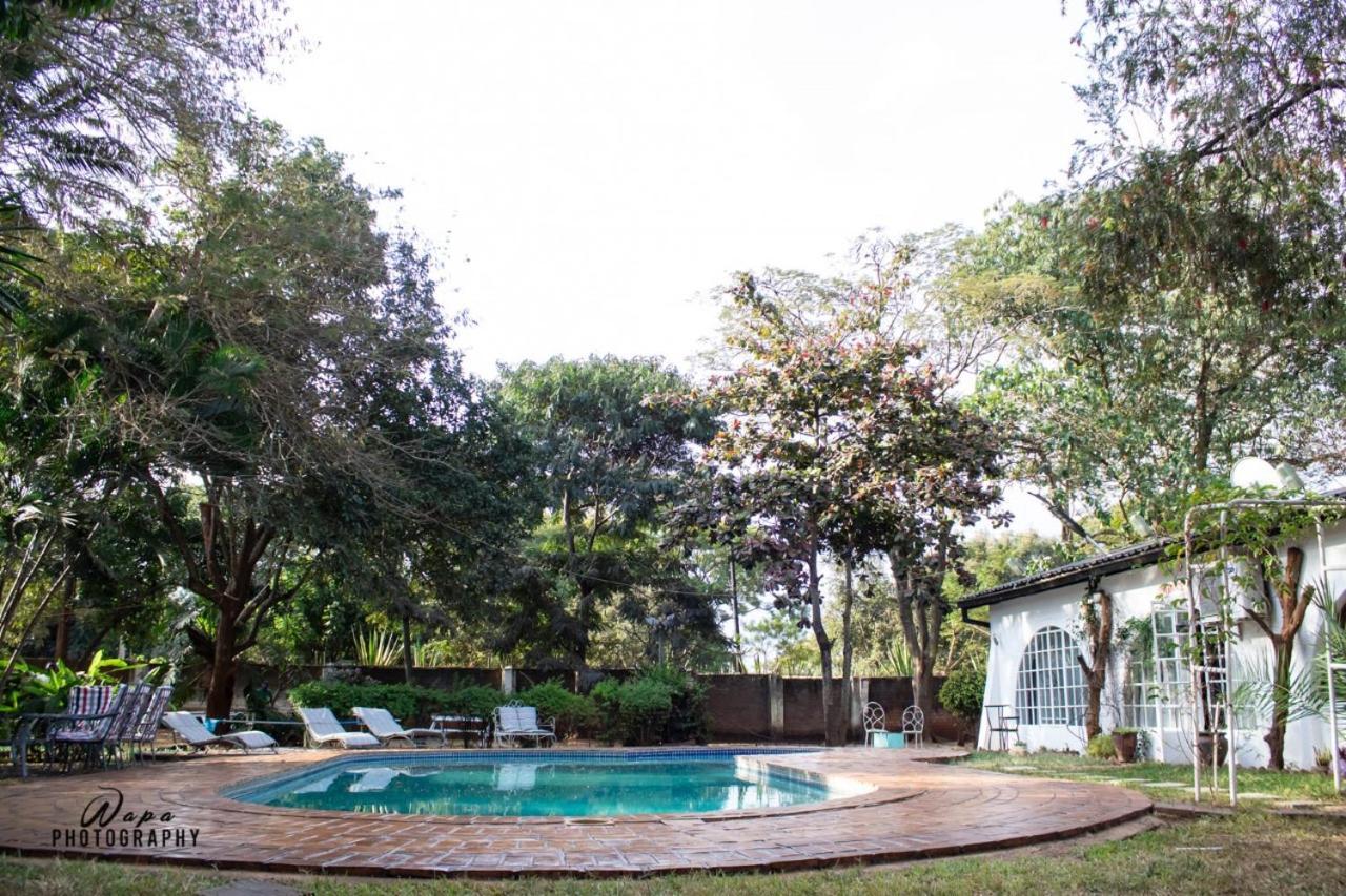 The Ad Lib Executive Lodge Lilongwe Bagian luar foto
