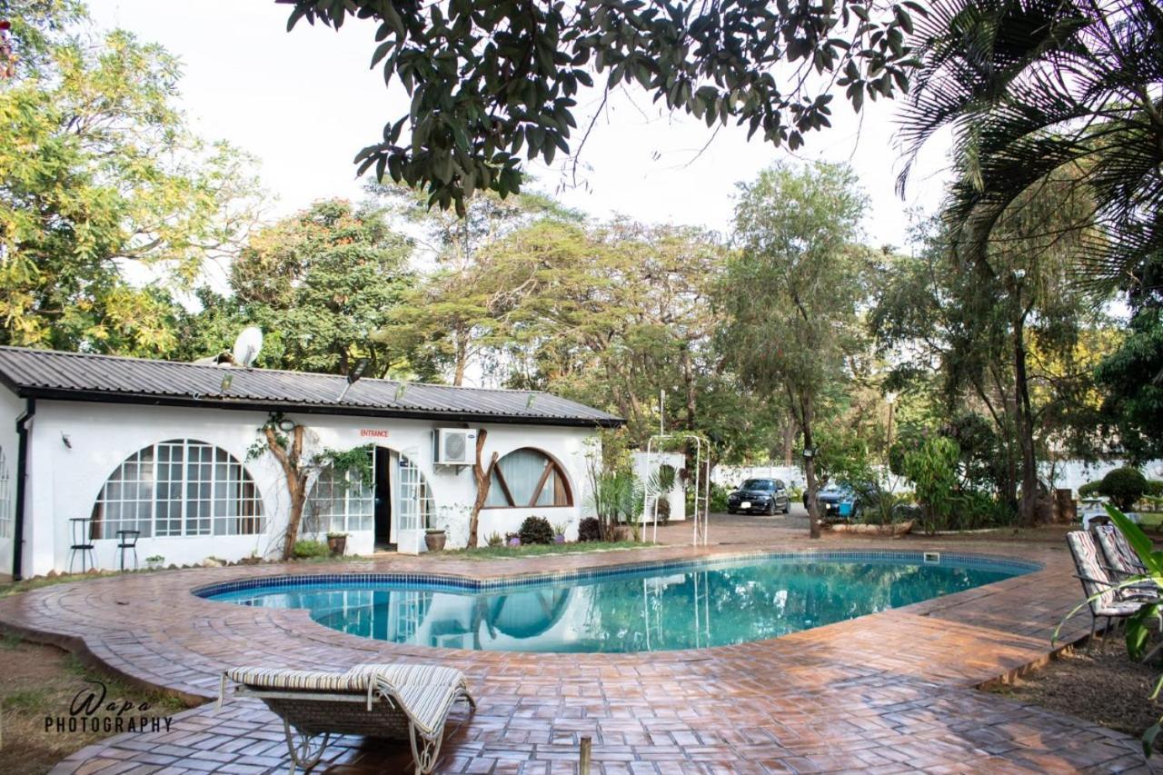 The Ad Lib Executive Lodge Lilongwe Bagian luar foto