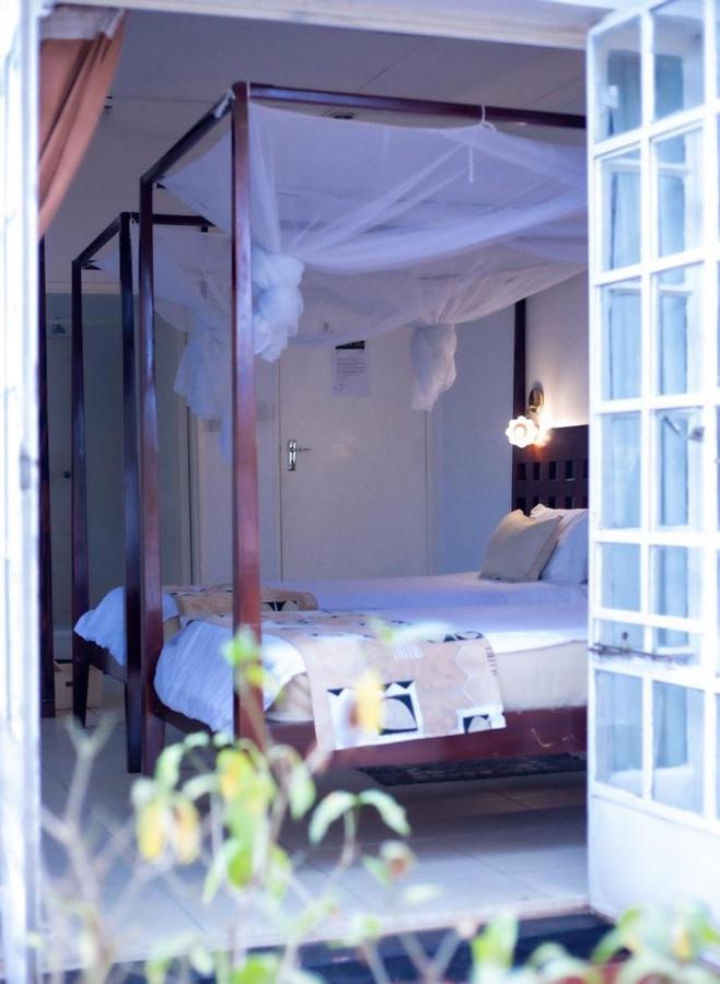 The Ad Lib Executive Lodge Lilongwe Bagian luar foto