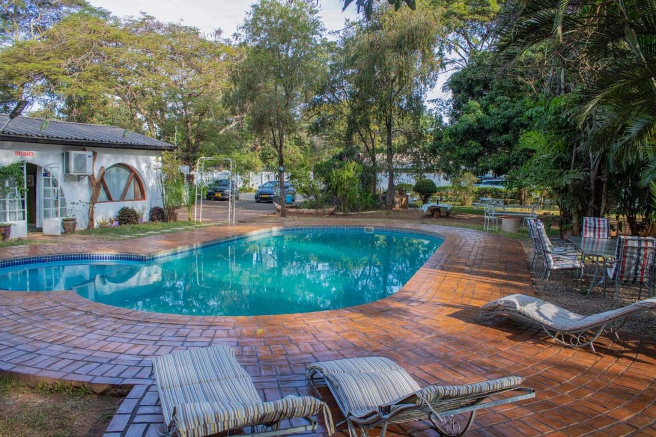 The Ad Lib Executive Lodge Lilongwe Bagian luar foto