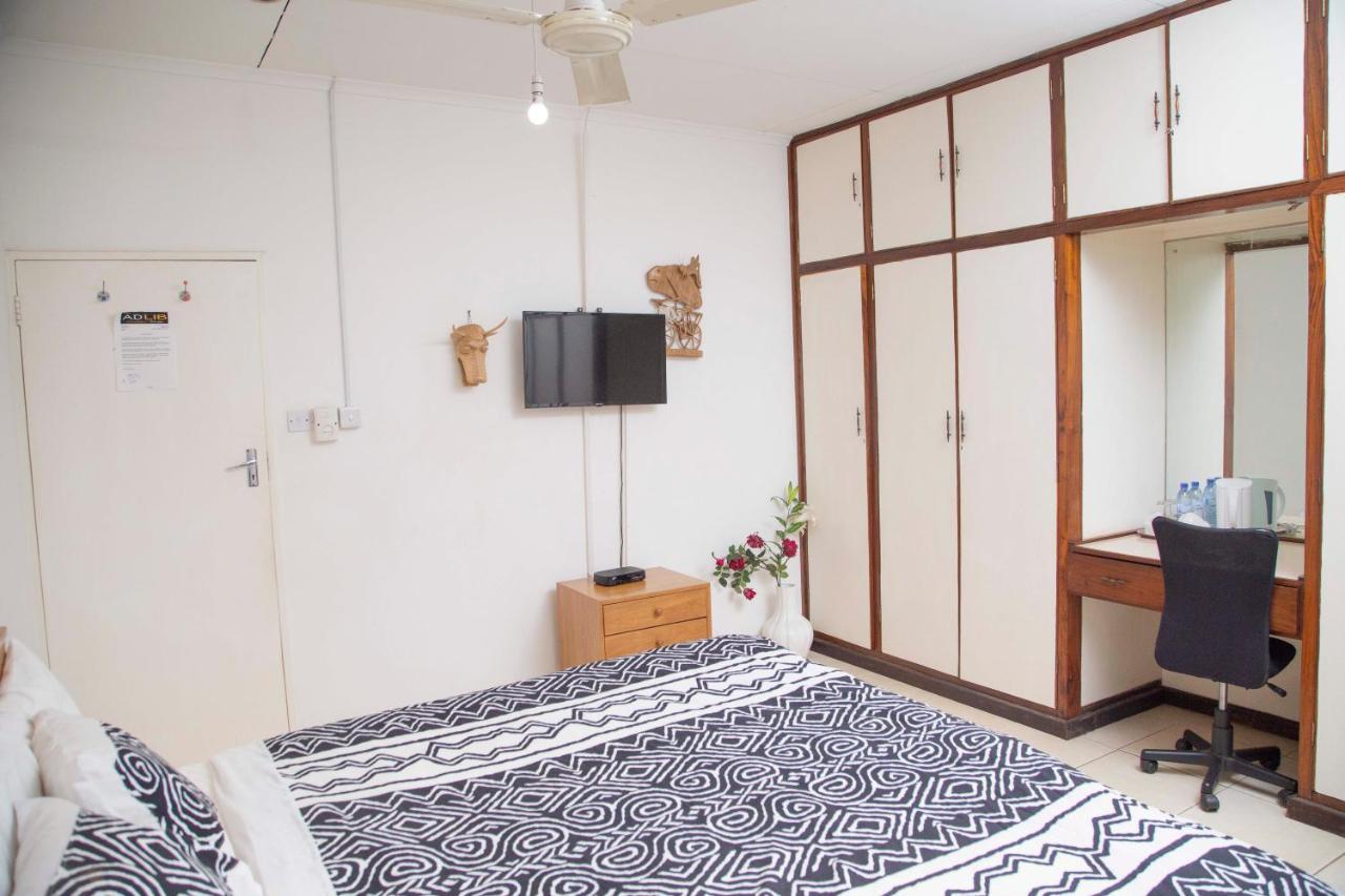The Ad Lib Executive Lodge Lilongwe Bagian luar foto
