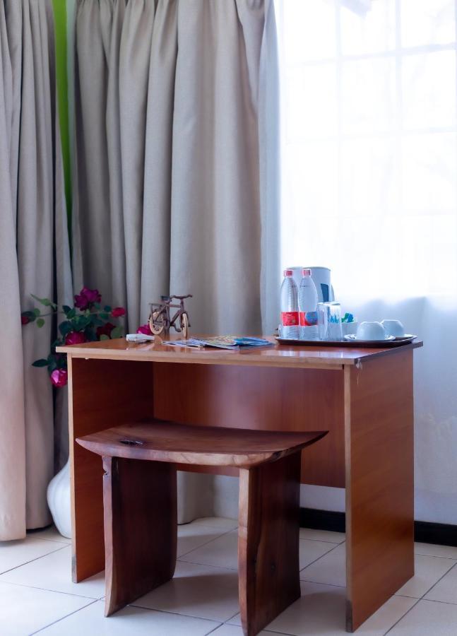 The Ad Lib Executive Lodge Lilongwe Bagian luar foto