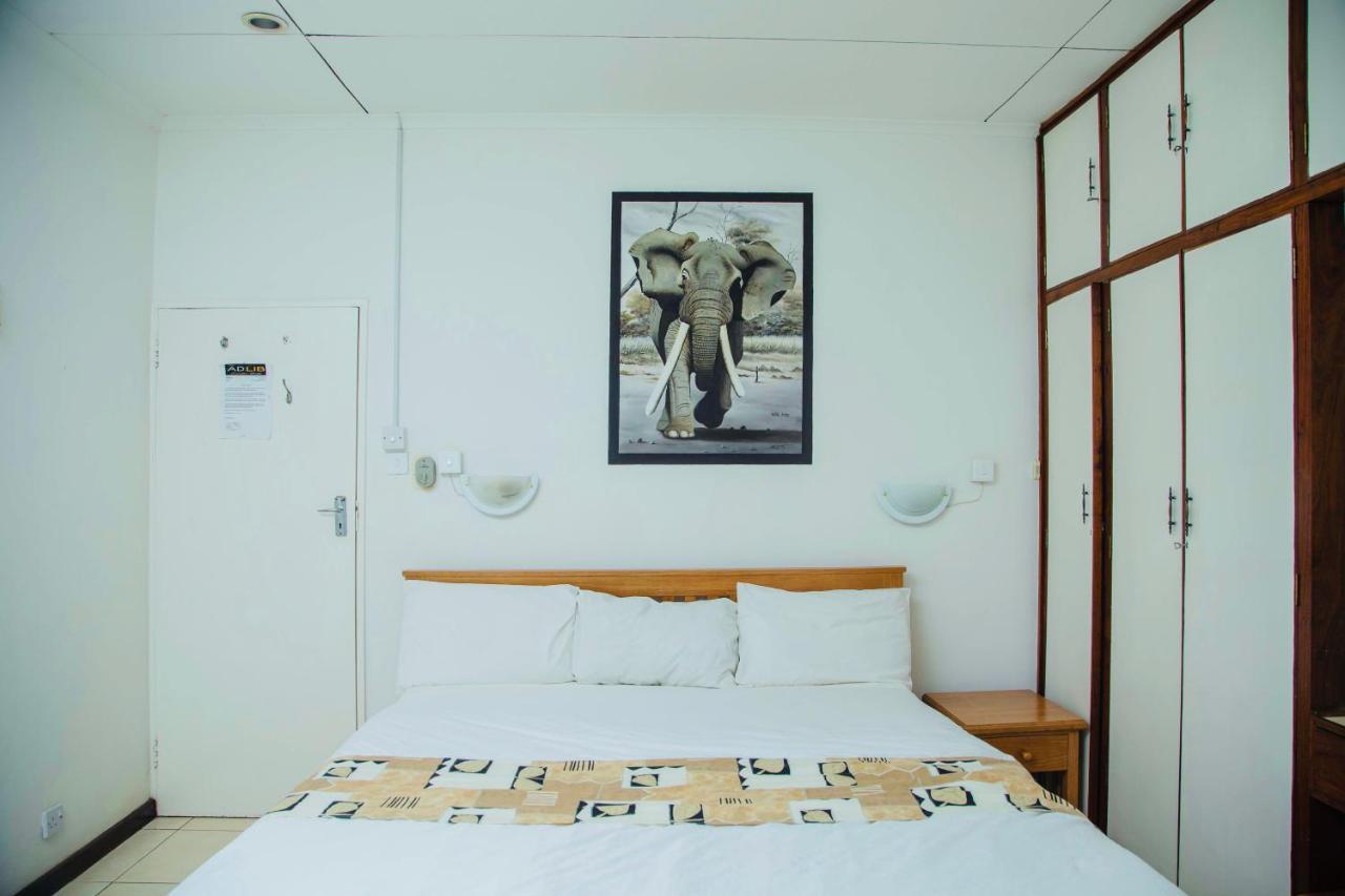 The Ad Lib Executive Lodge Lilongwe Bagian luar foto
